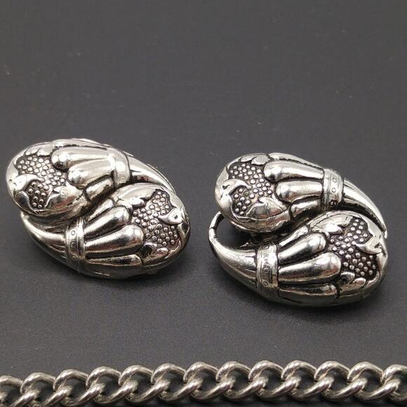 Vintage Floral Choker Necklace Clip Earrings Set, Silver Tone, 15 1/2 In & 1 In - Picture 10 of 10